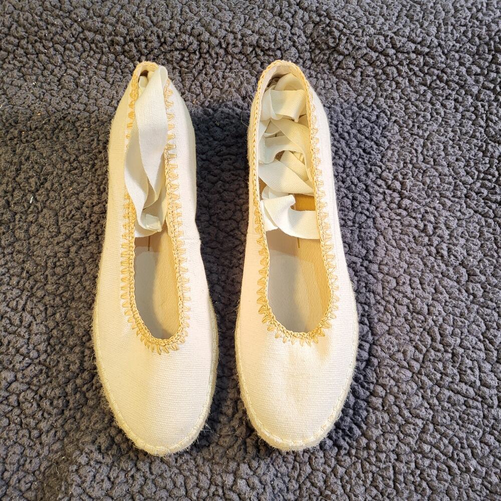DV by Dolce Vita Cream Ballet Flats with Ribbon